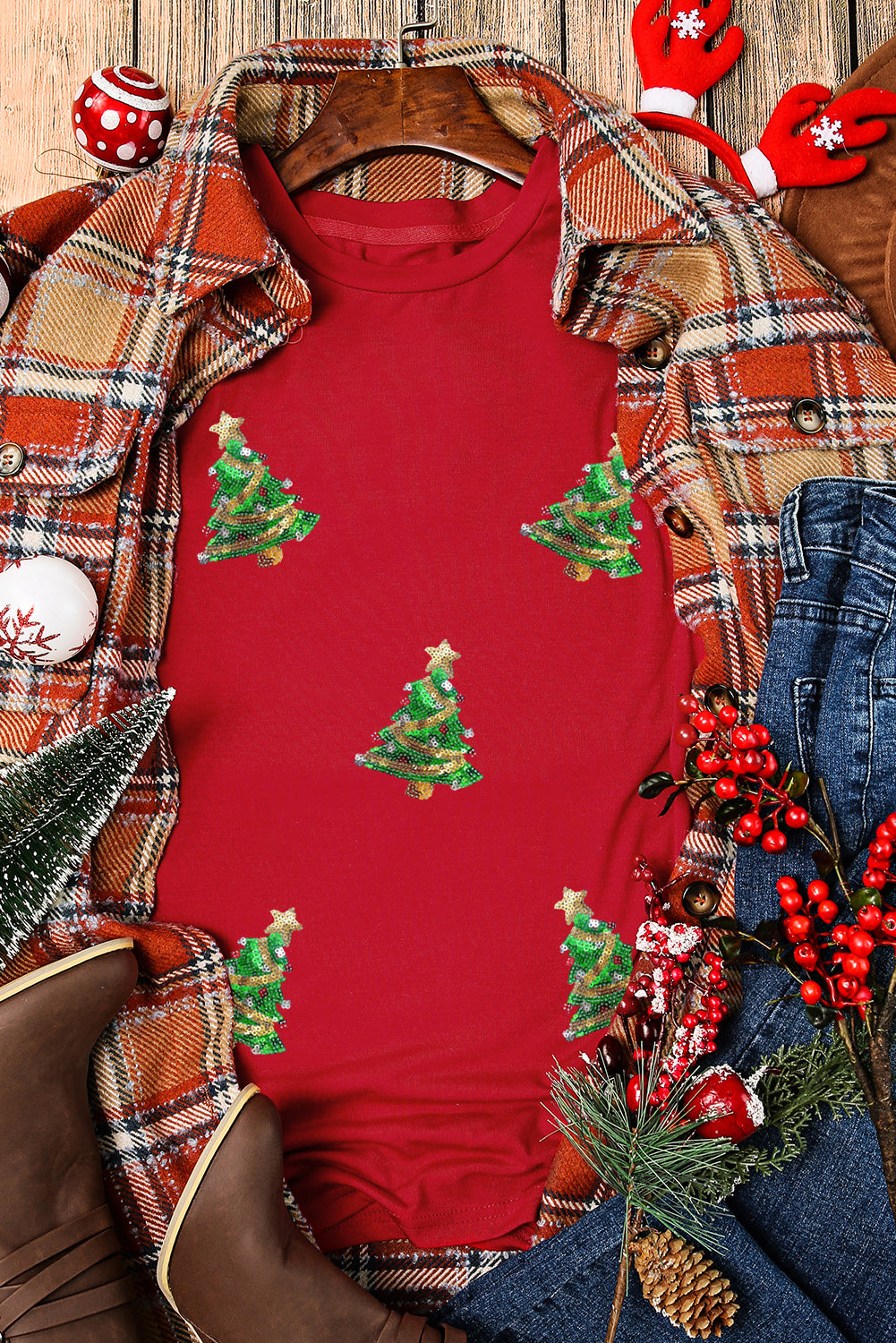 Red Sequined Christmas Tree Graphic Crewneck T Shirt